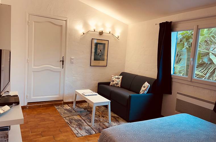 chambre et canapé lit
