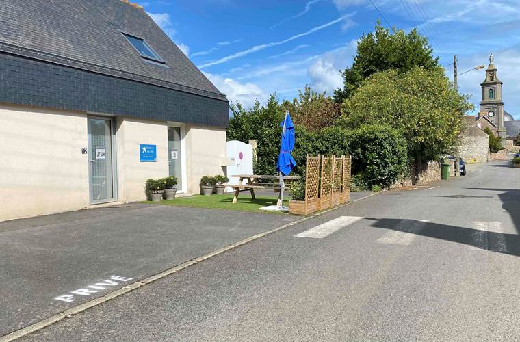 Residence des 3 îles_Etables-sur-mer_Ouessant_Vue vers eglise