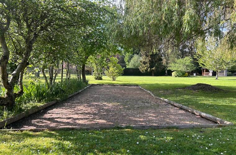 Le terrain de pétanque