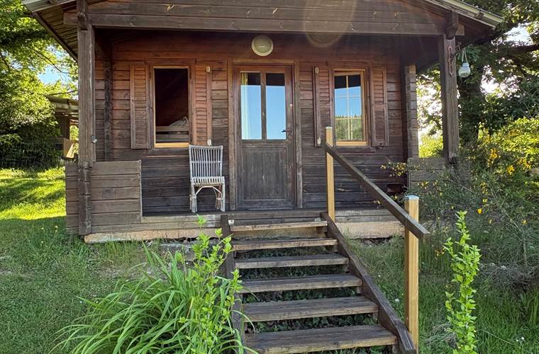 Chalet-daims-bois-famille-parc-animalier-saint-hubert-gages