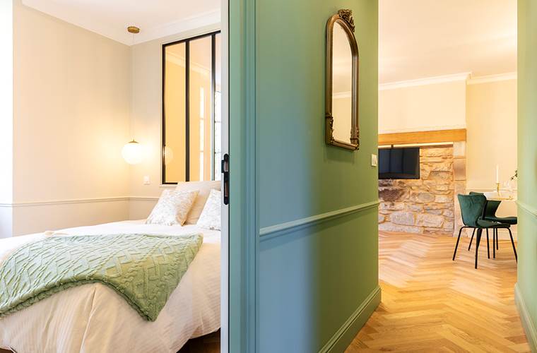 L'entrée et la chambre