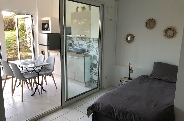 Ibie lit simple et vue cuisine  - MVG