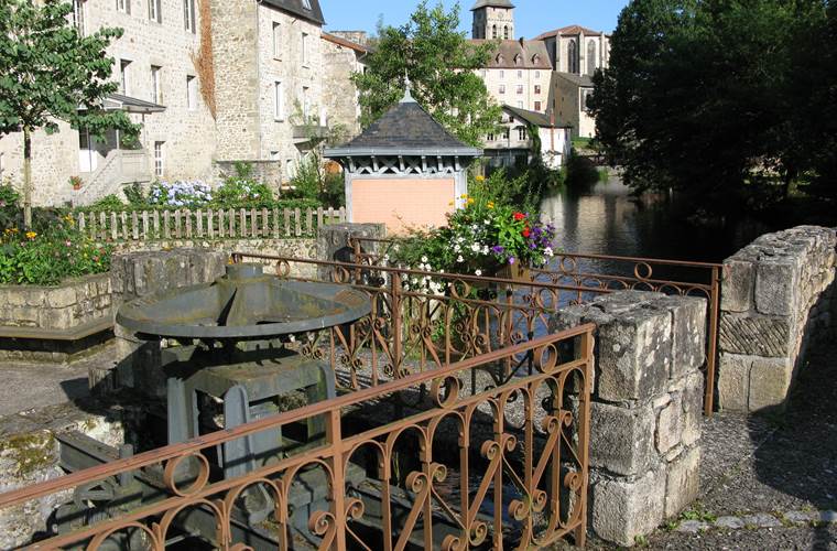 Eymoutiers : petite cité de caractère