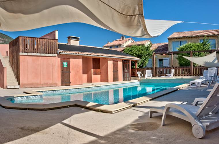 Piscine extérieur chauffée
