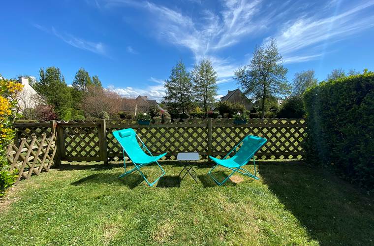 jardin_vacance_mer_finistere_pas cher_le relecq kerhuon_chien_evea garden_appartement location