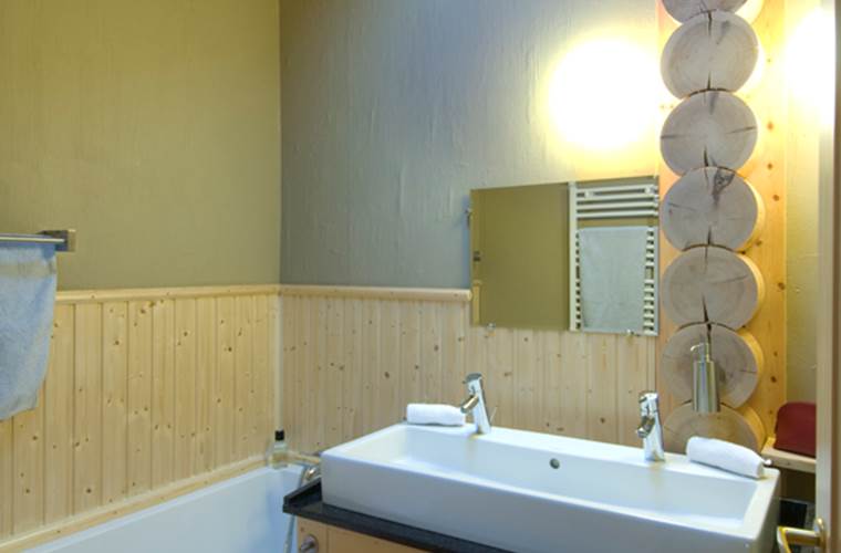 3867W5  Chalet Ana