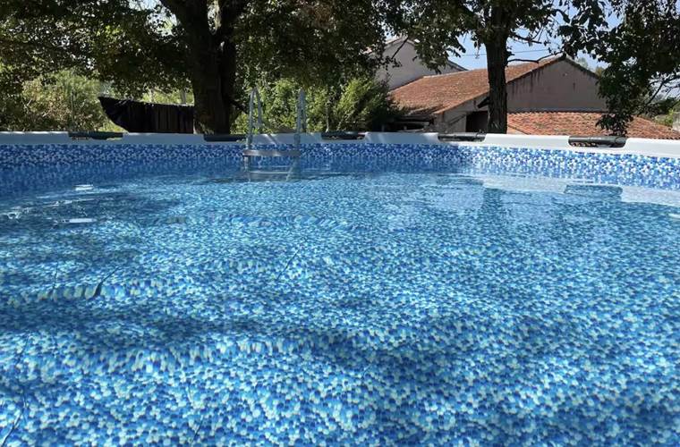 piscine-vue-eau-location-lauragaise