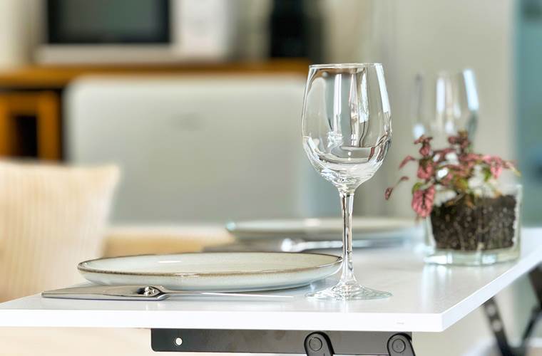 studio-le-lodge-detail-repas-en-amoureux.jpg