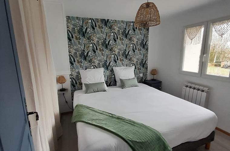 chambre du bas avec lit King size