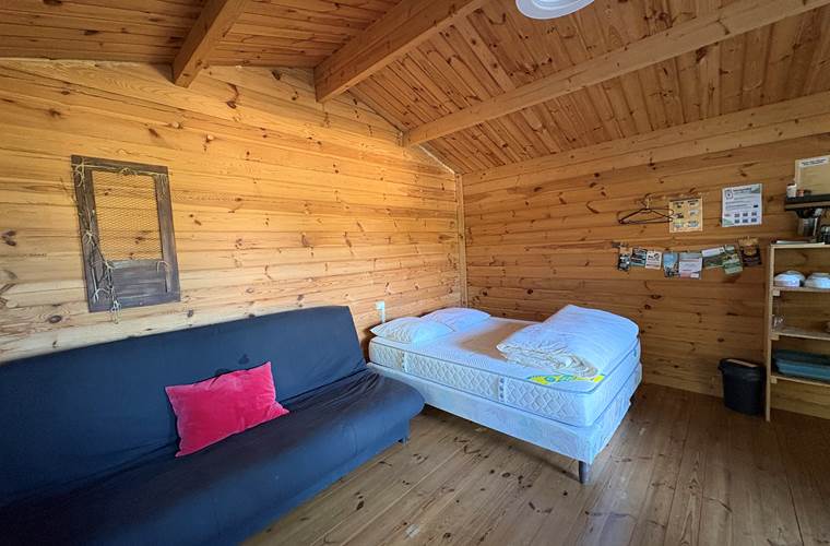chalet-bois-insolite-aveyron-rodez-famille