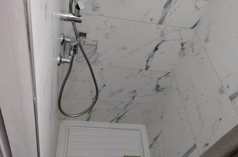 Chambre 3 douche.