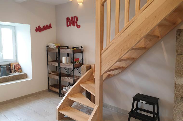 Lo Maïsou, escalier montant aux chambres