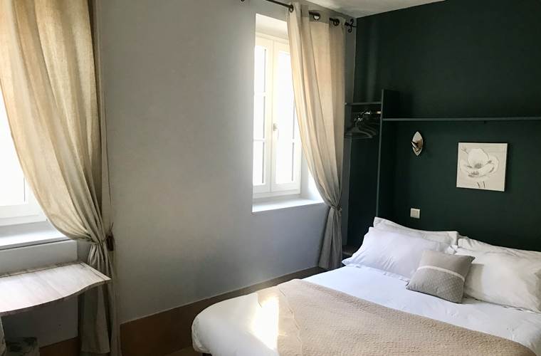 Chambre 1er prix côté impasse