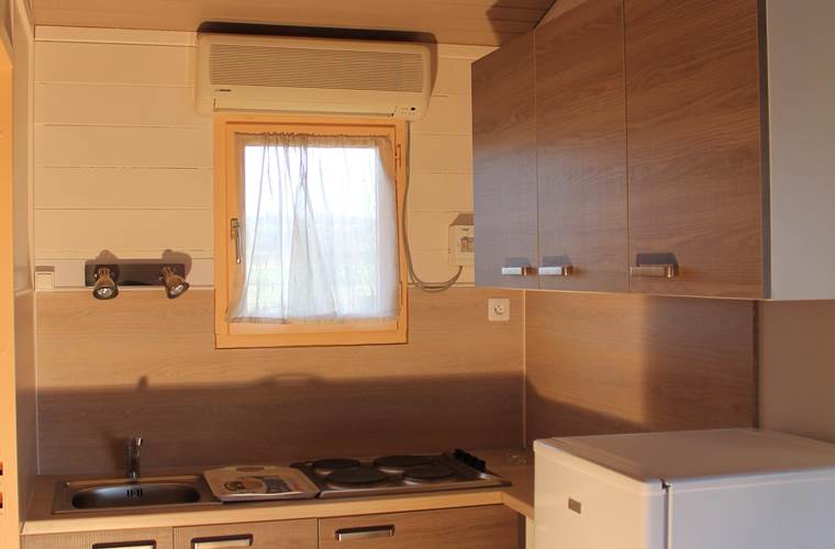 LE-HAMEAU-DES-GENÊTS-Chalet-5-Personnes-Cuisine
