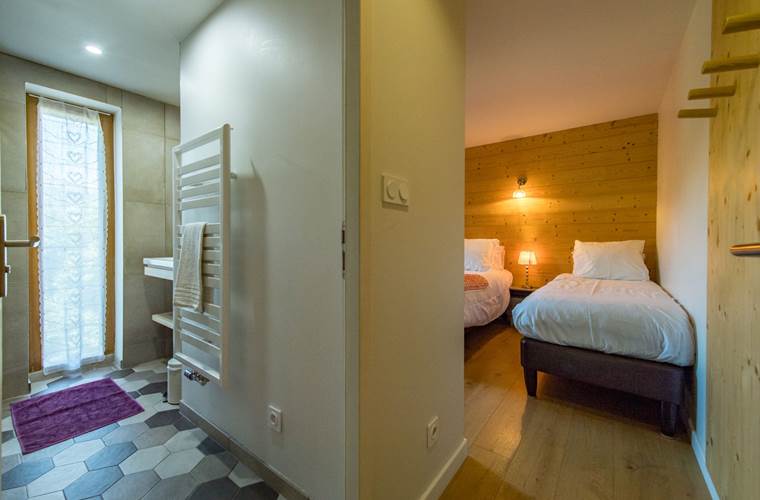 Chambre 1er étage Ouest - salle de bain