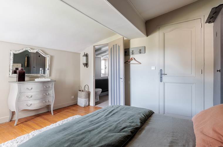 salle de bain et toilettes privatives