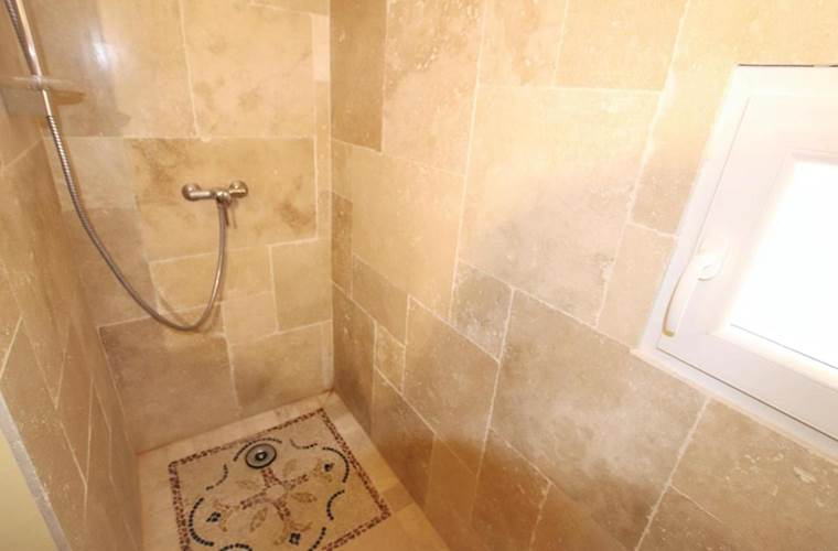 salle de bain petit gîte 2