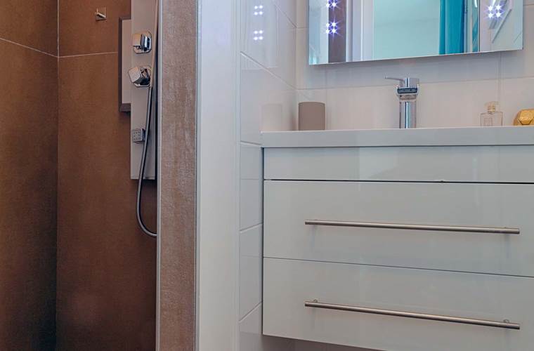 Salle d’eau privative moderne