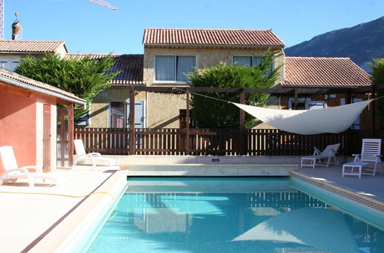 vue sur la piscine