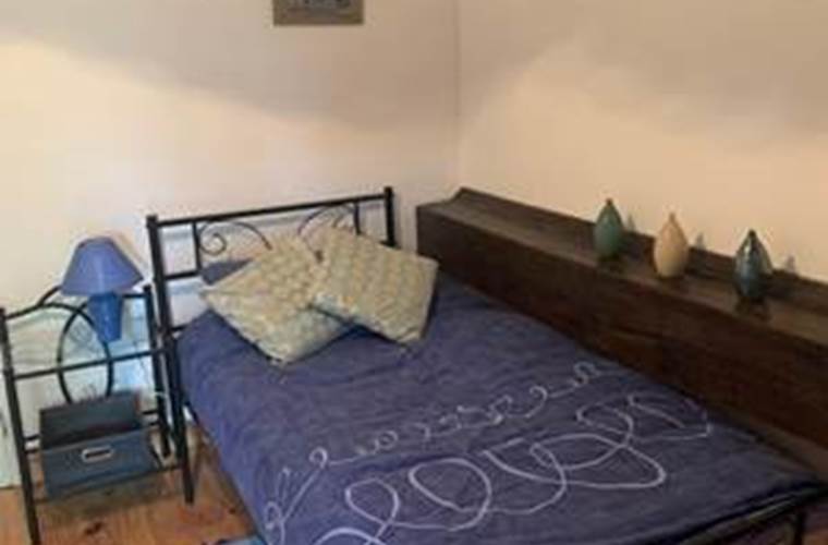 Single bedroom in Sunrise
