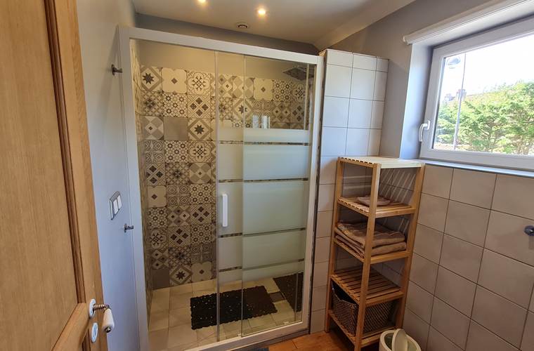 Hébergement avec douche à l'italienne