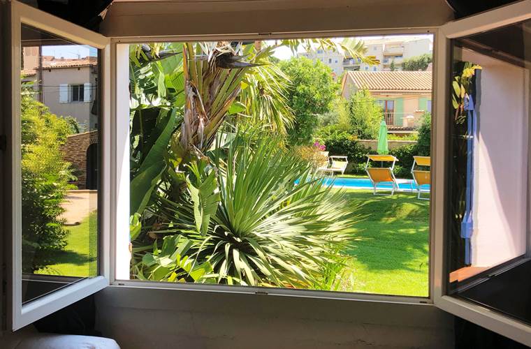 vue à partir de la chambre