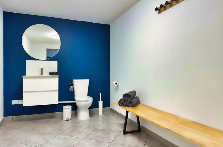 Espace vestiaire et sanitaires dans spa privatif – Spa Le Magnolia