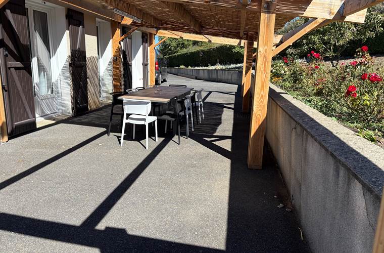 gite-campagne-famille-extérieur-aveyron