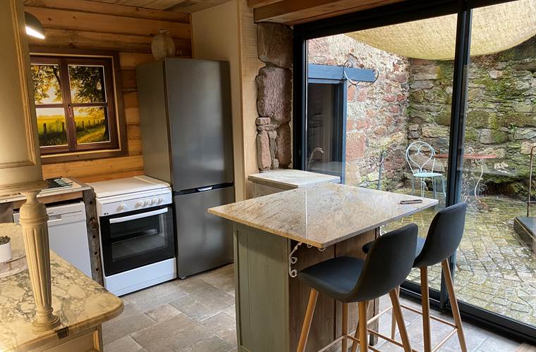 Cuisine ouverte sur patio Aveyron