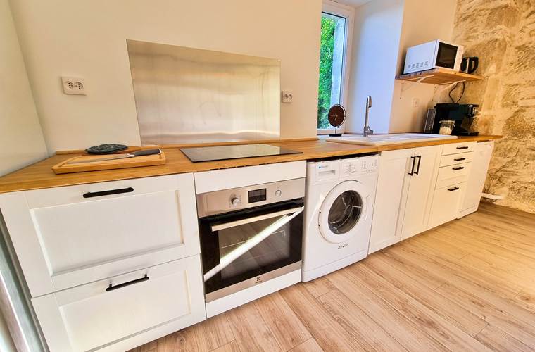 cuisine-equipee-gite-le-cottage-location-lauragaise.jpg