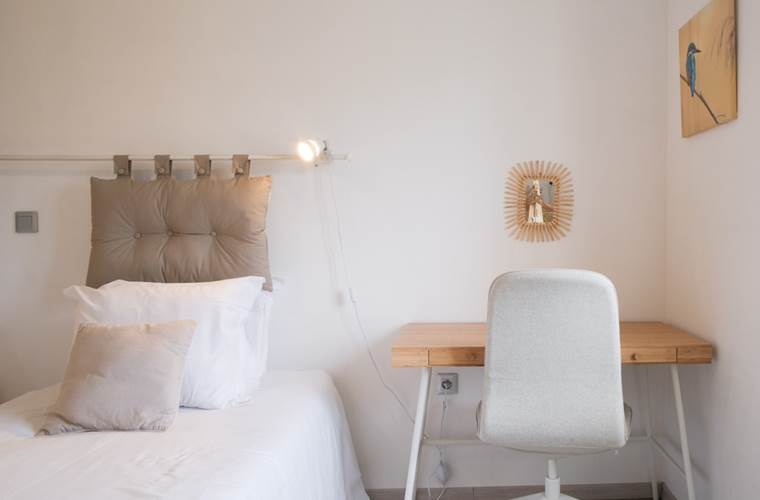chambre-avec-bureau