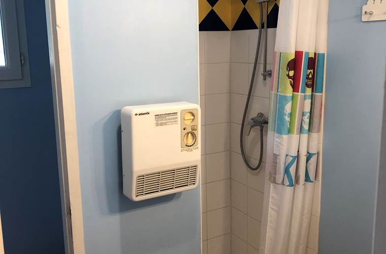 Les Mazets du Rouret - salle d'eau wc se´pare´