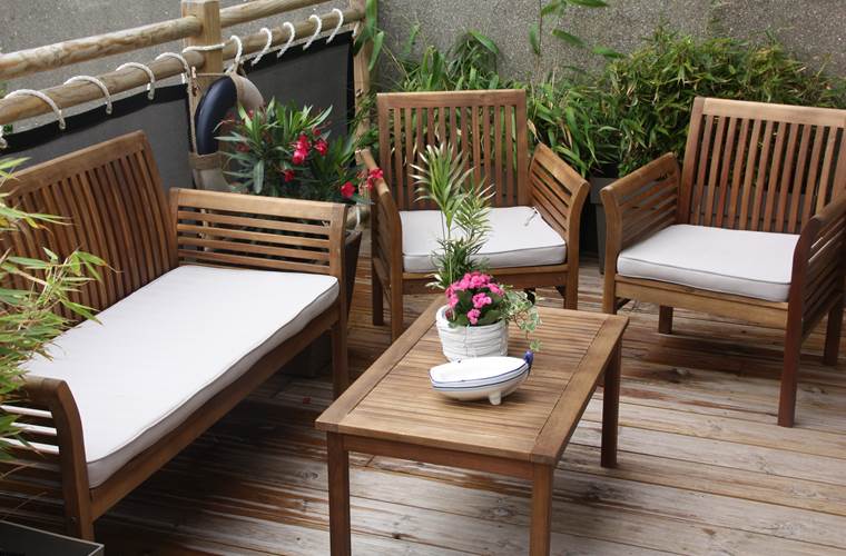 Terrasse en bois suspendue