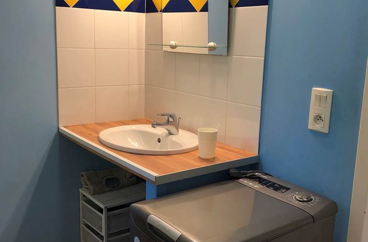 Les Mazets du Rouret - L'Olivier salle d'eau douche machine à laver