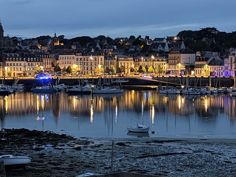 vue port la nuit