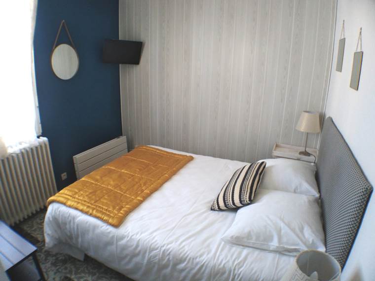 CHAMBRE 6