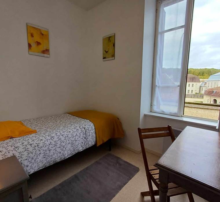 Relais_chambre jaune 1p