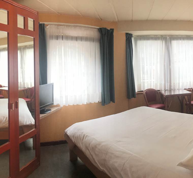 Vue panoramique de la chambre 11 Twin ou Double pour bien se rendre compte de sa description mais pas de sa dimension.  Ici la Chambre 11 en Double.