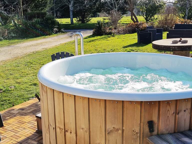 Bain nordique spa gite dordogne la petite clavelie