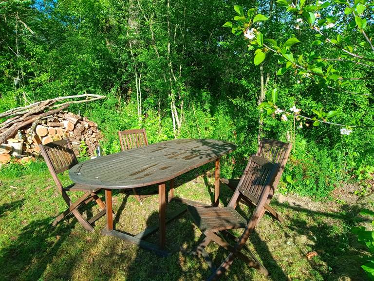 Espaces détentes en extérieur dans un écrin de verdure