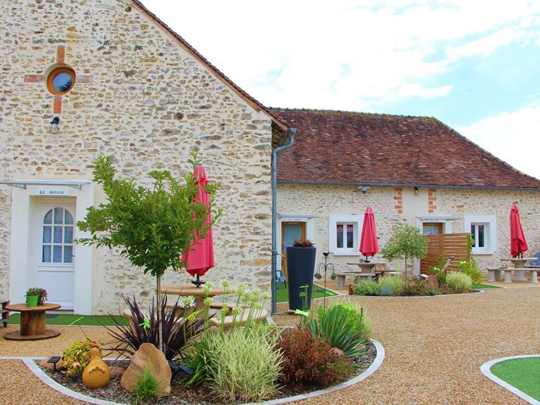 terrasse_gite_sarthe_campagne_hameau_des_deux_ailes