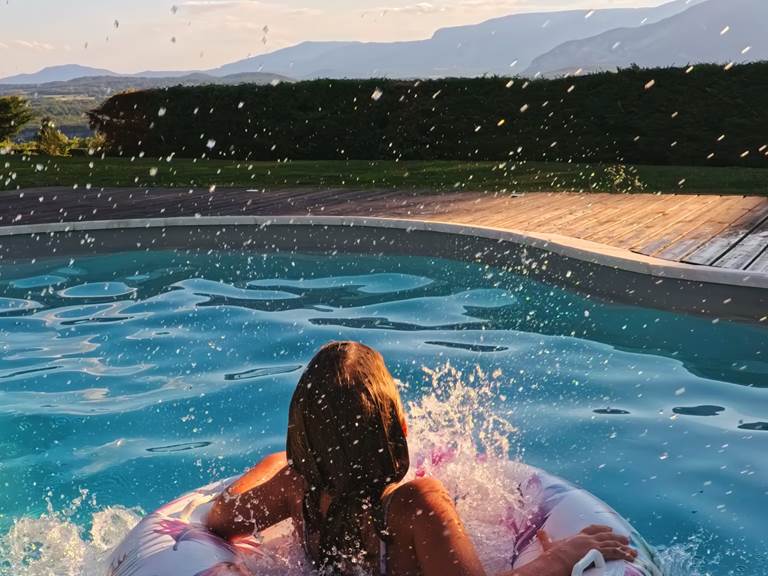 Séjour en famille dans un manoir de charme avec piscine