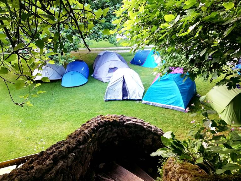 Petit campement entre amis