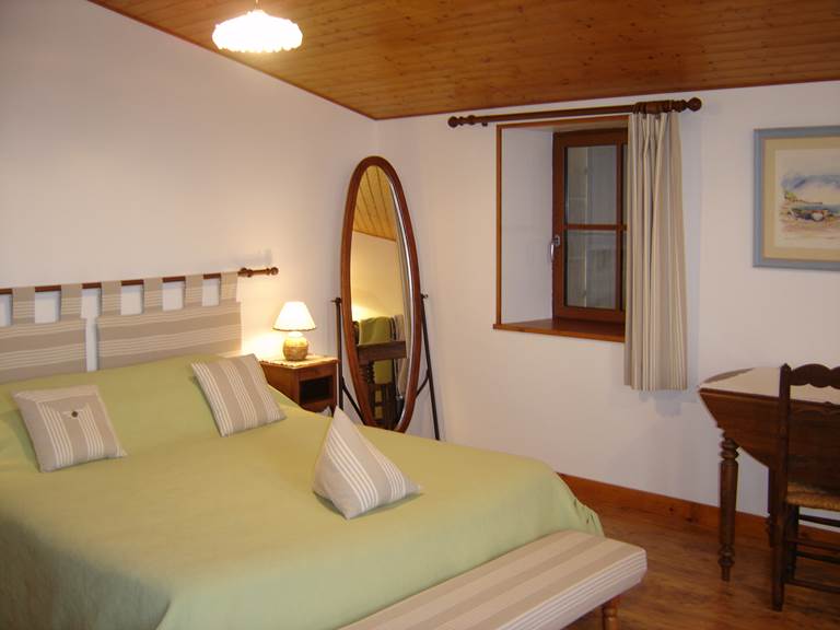 Chambre familiale Romane (deux chambres séparées)