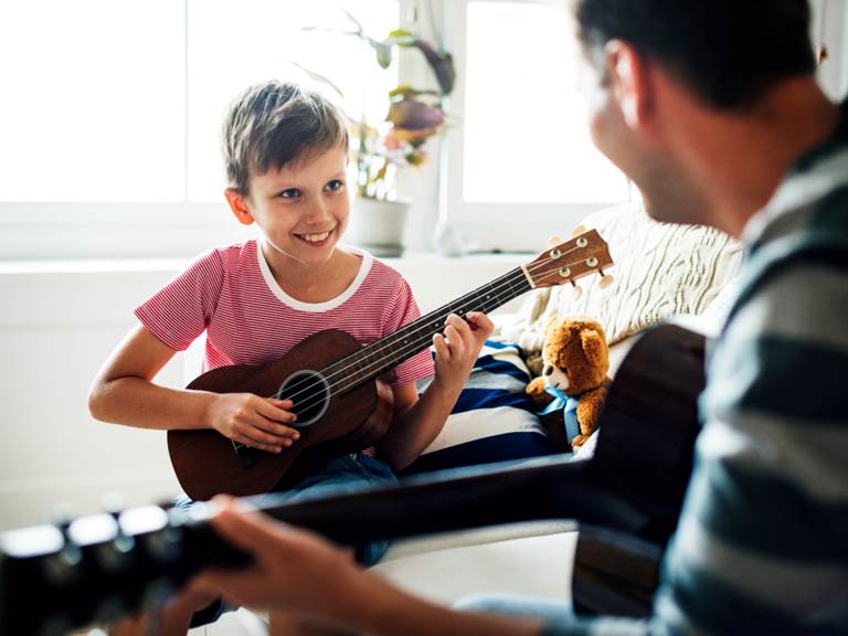 young-boy-playing-guitar (2)