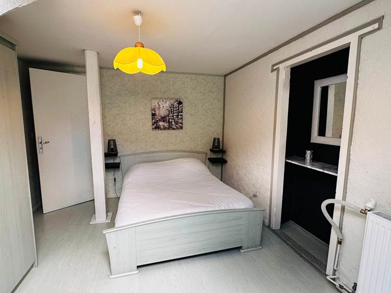 5c03fa12-8812-4302-abed-67f842b63d61