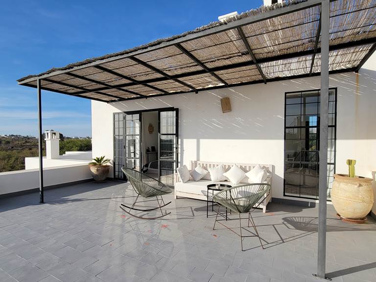 Terrasse privative de la chambre 5, avec vue panoramique sur la campagne!