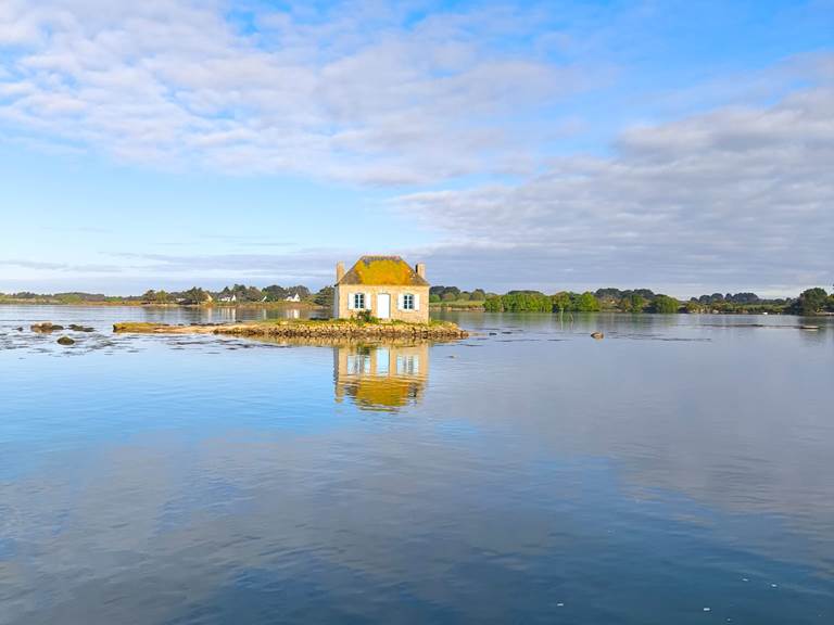 MAISON ST CADO BELZ RIA ETEL