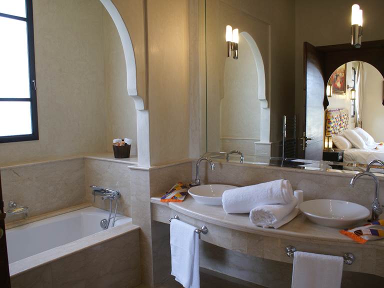 salle-eau-de-chambre-ivoire-riad-aalma-marrakech