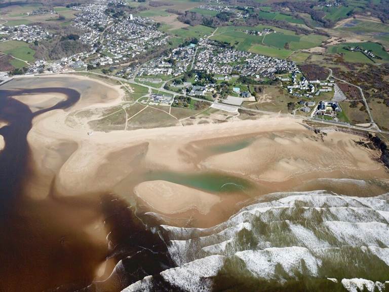 logements atypiques en pleine nature avec vue sur mer et ile de Groix